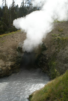 Dragons Mouth Spring